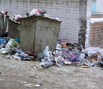 Астраханцы жалуются на запах с мусорки на улице Савушкина