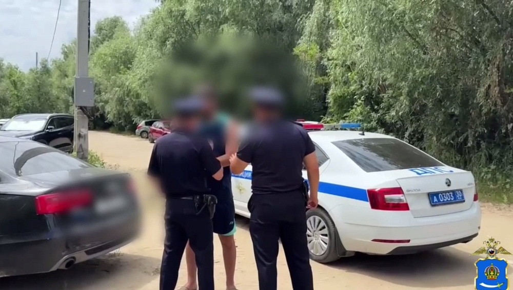 На открытии пляжного сезона в Астрахани на острове задержали нарушителя