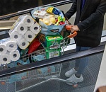 Астраханцы сметают с прилавков макароны, крупу и муку