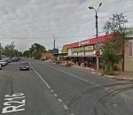 В Астрахани на трусовском рынке горит торговый павильон