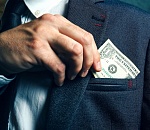 Под Астраханью директор стройфирмы подозревается в мошенничестве