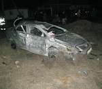 Под Астраханью опрокинулась иномарка: три человека погибло, один в больнице