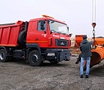 В Астрахани для содержания улиц в зимних условиях подготовили спецтехнику и соль с песком