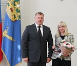 Министр финансов региона Елена Рязанова награждена медалью ордена "За заслуги перед Астраханской областью" 