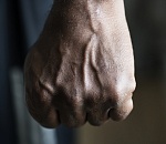 Астраханец сядет на скамью подсудимых за нападение на полицейского