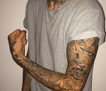 В Астрахани вора смогли найти по татуировкам