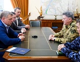 Игорь Бабушкин обсудил с командующим Южным округом Росгвардии обеспечение безопасности Астраханской области