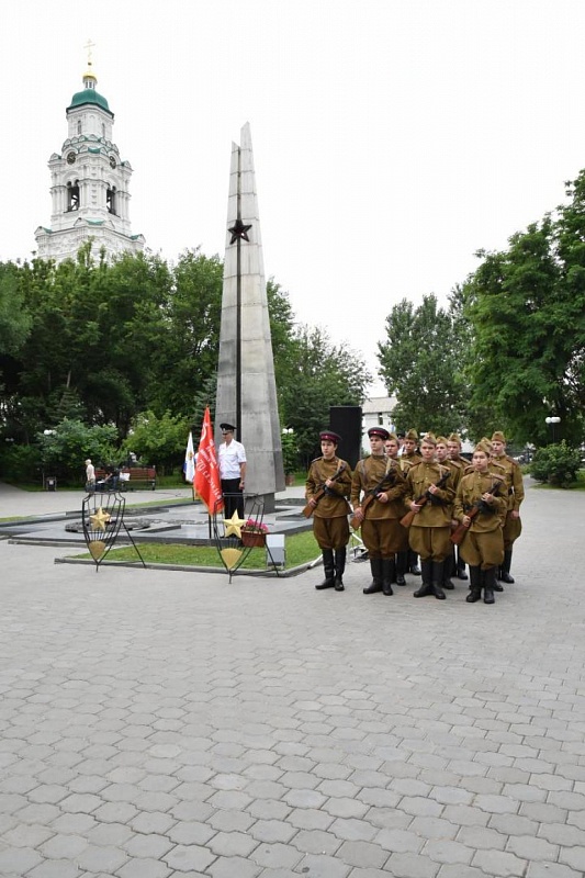 В Братском саду прошла «Линейка памяти и скорби»