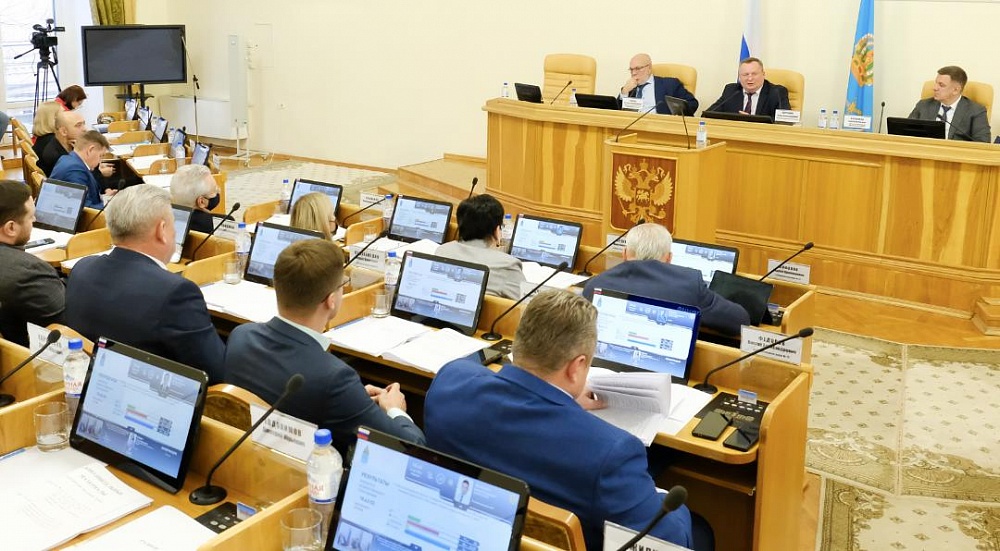 Дума Астраханской области: доходы от бензиновых акцизов принесут муниципалитетам дополнительно 215 млн рублей