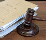 В Астрахани адвоката обвиняют в обороте запрещенных веществ