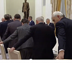 О чем разговаривали президент России Владимир Путин и экс-глава Астраханской области Александр Жилкин