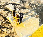 В Астрахани рыбаков с дрейфующей льдины снял судно на воздушной подушке