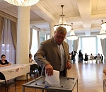 Губернатор и члены правительства Астраханской области проголосовали на выборах