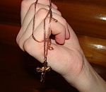 Астраханке грозит 5 лет тюрьмы за кражу золота у подруги детства