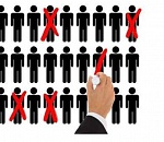 Работодатели рассказали, кого в первую очередь могут коснуться сокращения