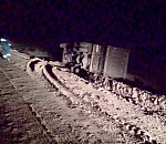 Под Астраханью опрокинулся грузовик с песком