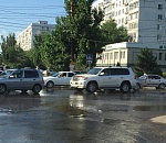 В Астрахани купальный сезон открылся прямо на улице