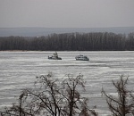 Застрявшие во льдах Волги 3 теплохода до сих пор не получили помощи