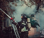 В Ленинском районе Астрахани сгорел дом: есть жертвы