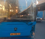 Еще один синий автобус попал в Астрахани в ДТП