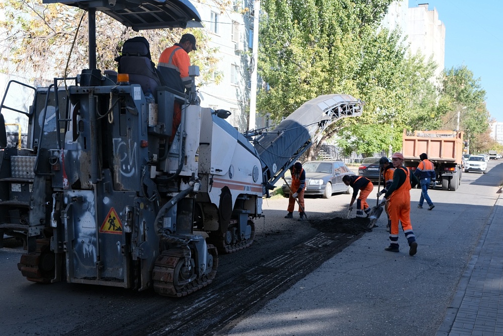 В Астрахани завершается ремонт дороги на еще одной крупной улице