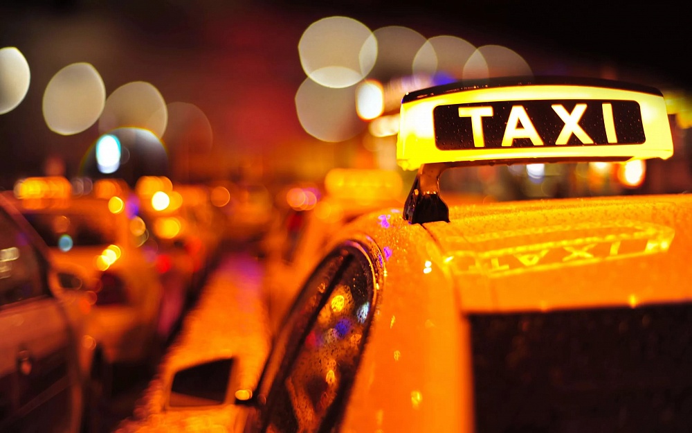 Сколько зарабатывают астраханские таксисты?