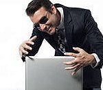 Астраханец «взял в заложники» ноутбук своего должника