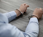 Астраханец обманул знакомого под следствием почти на 2 миллиона рублей