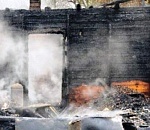 В воскресенье в Астрахани при пожаре одноэтажного дома пострадали двое пенсионеров