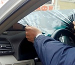 Сотрудники дорожной полиции показали водителям белый свет