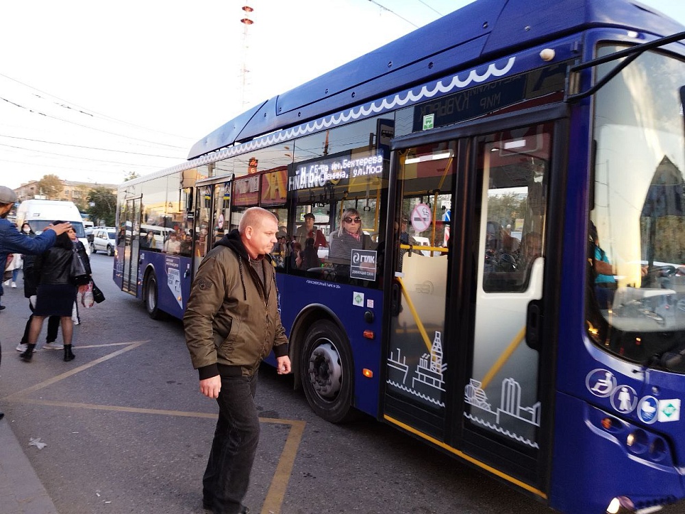 Астраханские депутаты рассмотрели законопроект о скидках на проезд для студентов и школьников