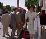 Встречают по одёжке: астраханцы отказываются экономить на одежде для офиса