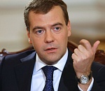Медведев поручил изменить механизм поддержки аграриев
