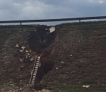 Под Астраханью ливни размыли дорогу