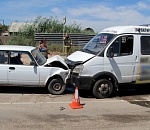 Под Астраханью пьяный водитель протаранил маршрутку