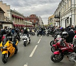Более 700 мотоциклов проехали по центру Астрахани