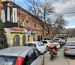 Эксперимент не удался? В центре Астрахани неожиданно исчез знак о запрете парковки