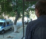 За три решетки 600 рублей: появились кадры допроса похитителей ливневых решеток с Милицейского моста в Астрахани