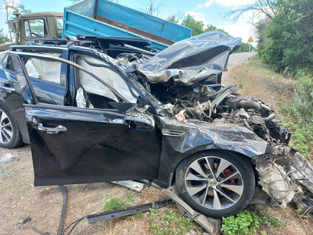 На трассе в Ставрополье астраханец устроил ДТП, в котором пострадал ребёнок