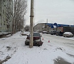 В Астрахани автоледи протаранила столб