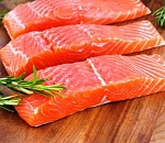 60 килограммов семги развернули на астраханской границе