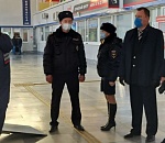 На железнодорожном вокзале Астрахани прошёл рейд по соблюдению масочного режима
