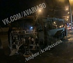 На Аэропортовском шоссе в Астрахани загорелся газпромовский автобус