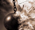 Прокуратура через суд потребовала администрацию Астрахани снести расселенный дом