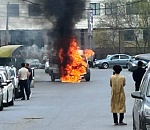 Вчера в Советском районе Астрахани в течение двух часов пылали две машины: видео
