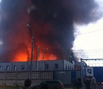 Серьезный пожар в Астрахани: сгорел склад 