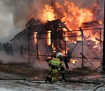 В Астрахани горит многоквартирный дом