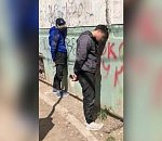 Полицейские задержали астраханцев, подозреваемых в покушении на сбыт наркотиков: видео