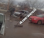 В Астрахани произошла серьёзная авария - машины разбиты в хлам