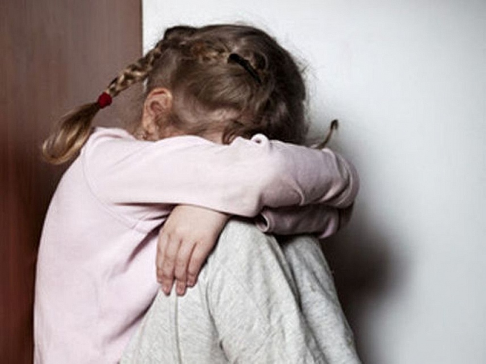 В Астраханской области осудили мужчину, растлившего 12-летнюю девочку